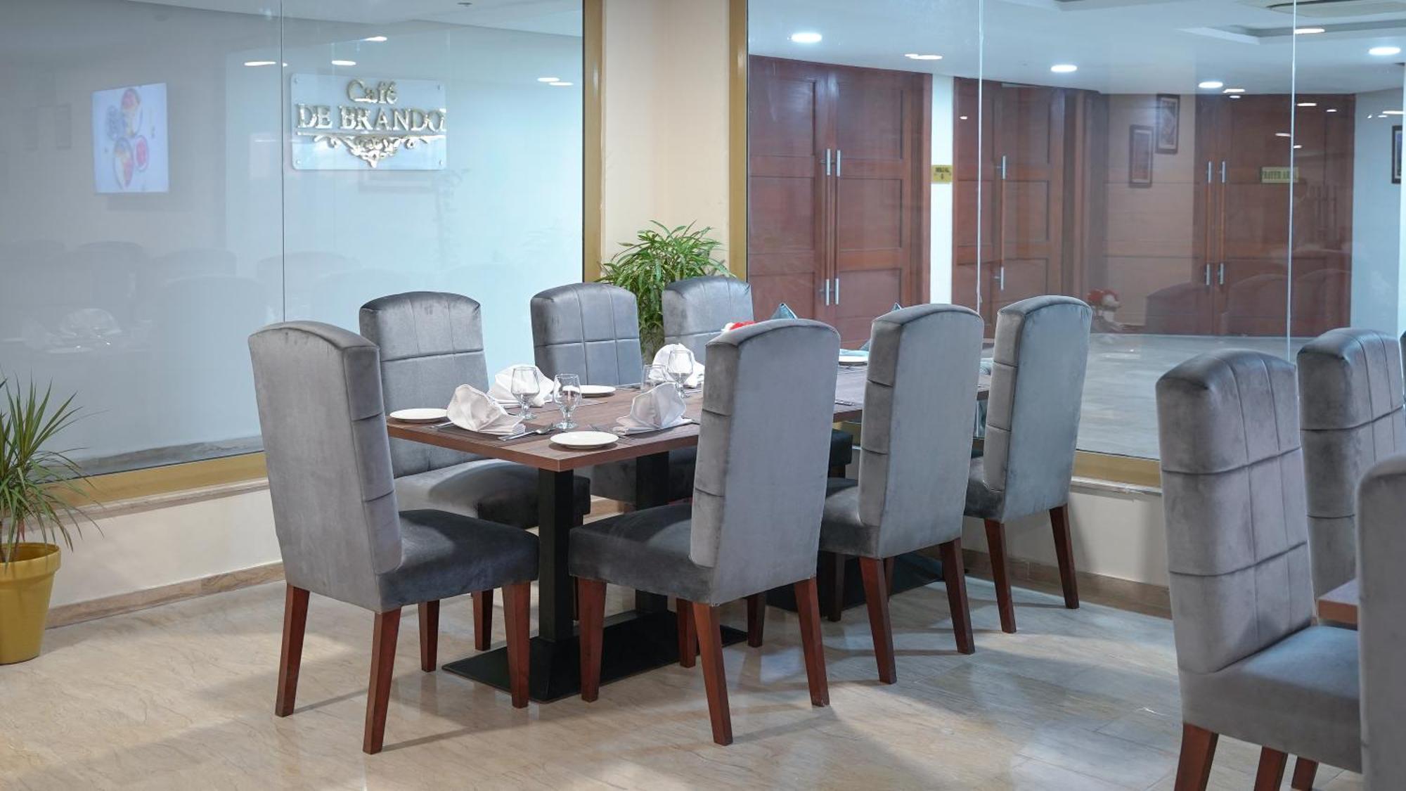 Faletti'S Express- Shimla Hill Lahore Ngoại thất bức ảnh