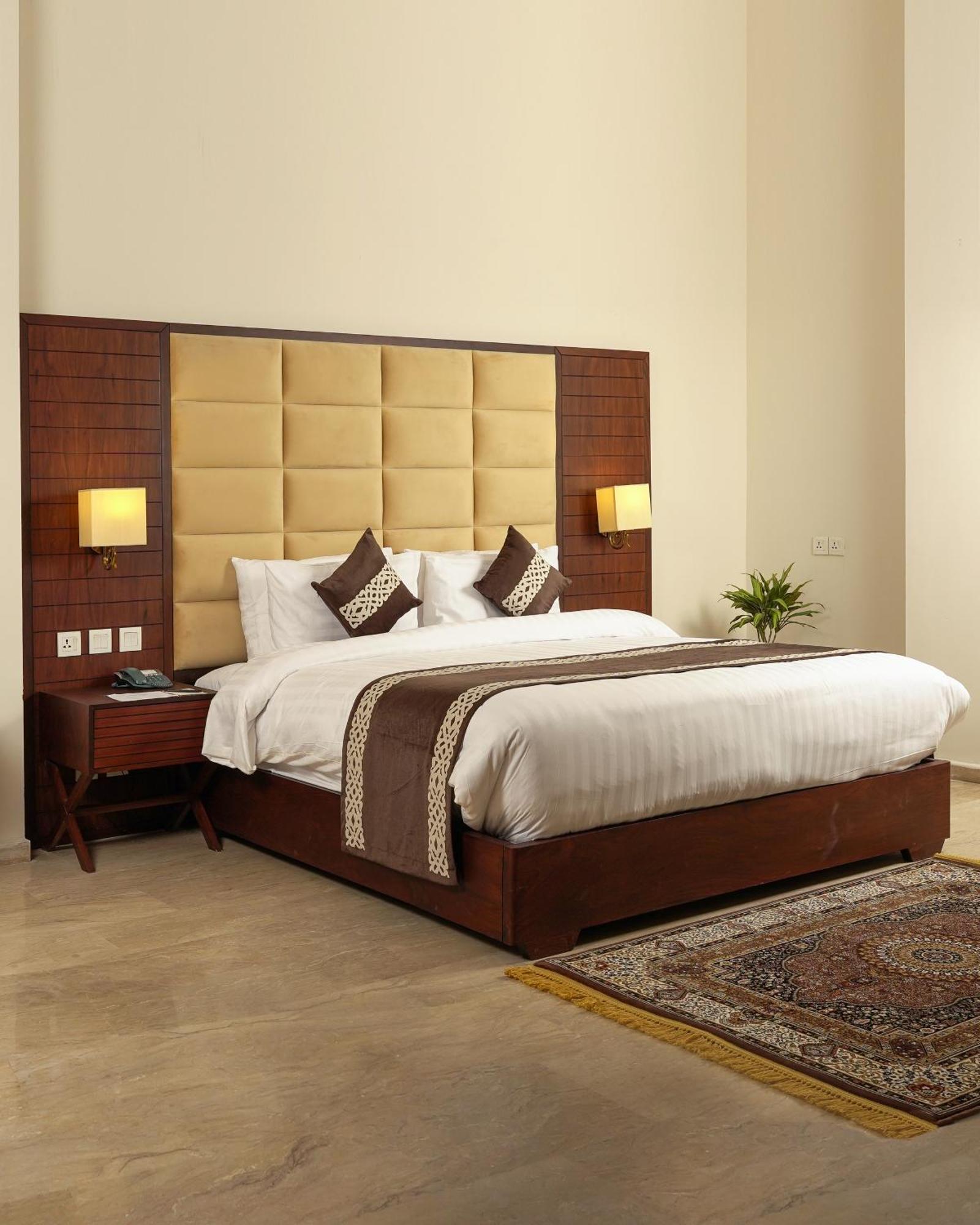 Faletti'S Express- Shimla Hill Lahore Ngoại thất bức ảnh